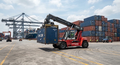 Kalmar DRF450 Reachstacker